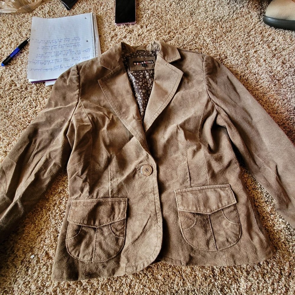 Dalia brown 2pc fully lined leather/suede pant suit – size 6 (runs small)